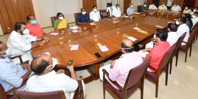 സംസ്ഥാനത്ത് 28 പോക്സോ കോടതികള് കൂടി ; മന്ത്രിസഭാ യോഗം അംഗീകാരം നല്കി സംസ്ഥാനത്ത് 28 പോക്സോ കോടതികള് കൂടി ; മന്ത്രിസഭാ യോഗം അംഗീകാരം നല്കി