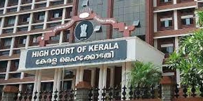 ദിലീപിന്റെ മുന്കൂര് ജാമ്യ ഹര്ജിയില് ഹൈക്കോടതി വിധി തിങ്കളാഴ്ച ദിലീപിന്റെ മുന്കൂര് ജാമ്യ ഹര്ജിയില് ഹൈക്കോടതി വിധി തിങ്കളാഴ്ച