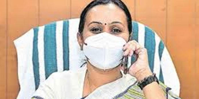 വാവ സുരേഷുമായി ആരോഗ്യമന്ത്രി ഫോണില് സംസാരിച്ചു ; നാളെ ഡിസ്ചാര്ജ് ചെയ്തേക്കും വാവ സുരേഷുമായി ആരോഗ്യമന്ത്രി ഫോണില് സംസാരിച്ചു ; നാളെ ഡിസ്ചാര്ജ് ചെയ്തേക്കും