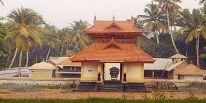 ചാങ്ങാട്ട് ശ്രീ ഭഗവതി ക്ഷേത്രത്തില് കവര്ച്ച ; സ്വര്ണാഭരണങ്ങളും കാണിക്കവഞ്ചികളും നഷ്ടപ്പെട്ടു ചാങ്ങാട്ട് ശ്രീ ഭഗവതി ക്ഷേത്രത്തില് കവര്ച്ച ; സ്വര്ണാഭരണങ്ങളും കാണിക്കവഞ്ചികളും നഷ്ടപ്പെട്ടു