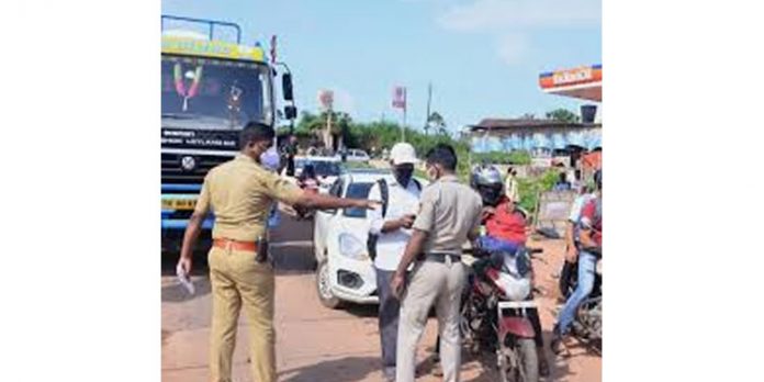 ഞായറാഴ്ചകളില് പ്രഖ്യാപിച്ചിരുന്ന നിയന്ത്രണങ്ങള് സര്ക്കാര് പിന്വലിച്ചു ഞായറാഴ്ചകളില് പ്രഖ്യാപിച്ചിരുന്ന നിയന്ത്രണങ്ങള് സര്ക്കാര് പിന്വലിച്ചു