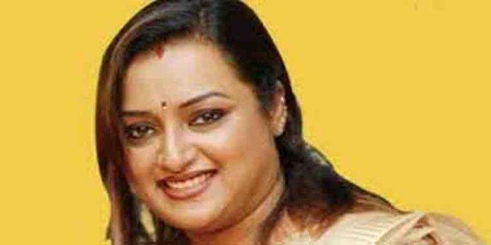 സ്വപ്നയുടെ ഫോണ് സന്ദേശം പ്രചരിപ്പിക്കാന് കൂട്ടു നിന്ന പോലീസുകാരെ തിരിച്ചറിഞ്ഞു സ്വപ്നയുടെ ഫോണ് സന്ദേശം പ്രചരിപ്പിക്കാന് കൂട്ടു നിന്ന പോലീസുകാരെ തിരിച്ചറിഞ്ഞു