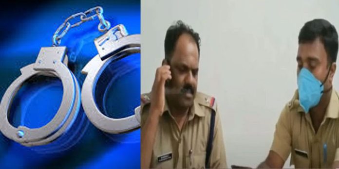 കുണ്ടറയില് അറസ്റ്റ് രേഖപ്പെടുത്താനെത്തിയ പോലീസിനെ ആക്രമിച്ച് പ്രതിയുടെ മാതാപിതാക്കള് ; പ്രതി ഓടി രക്ഷപെട്ടു കുണ്ടറയില് അറസ്റ്റ് രേഖപ്പെടുത്താനെത്തിയ പോലീസിനെ ആക്രമിച്ച് പ്രതിയുടെ മാതാപിതാക്കള് ; പ്രതി ഓടി രക്ഷപെട്ടു