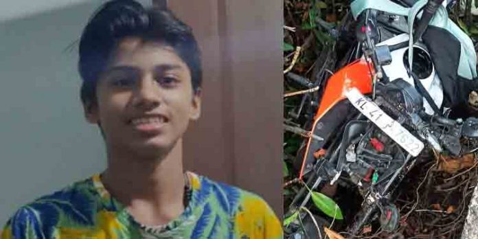 നിയന്തണം വിട്ട ബൈക്ക് മരത്തിലിടിച്ച് വിദ്യാര്ത്ഥികള് മരിച്ചു നിയന്തണം വിട്ട ബൈക്ക് മരത്തിലിടിച്ച് വിദ്യാര്ത്ഥികള് മരിച്ചു
