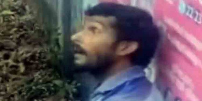 ചികിത്സക്കെത്തിച്ചപ്പോള് രക്ഷപ്പെട്ട വിയ്യൂര് സെന്ട്രല് ജയിലിലെ പോക്സോ കേസ് പ്രതി പിടിയില് ചികിത്സക്കെത്തിച്ചപ്പോള് രക്ഷപ്പെട്ട വിയ്യൂര് സെന്ട്രല് ജയിലിലെ പോക്സോ കേസ് പ്രതി പിടിയില്