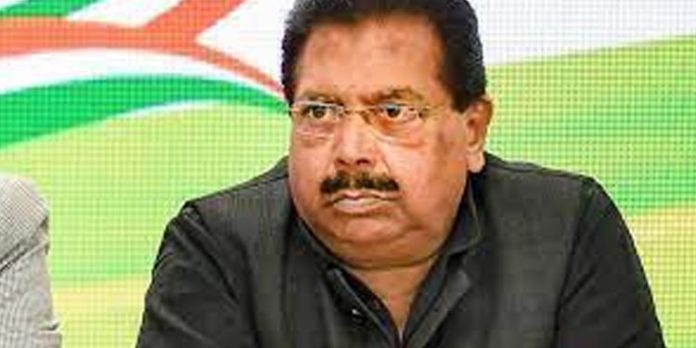 പി.സി ചാക്കോയുടെ ഏകാധിപത്യ ശൈലിക്കെതിരെ പരാതി ; പരിഹരിക്കാന് ദേശീയ നേതൃത്വം ഇടപെടുന്നു പി.സി ചാക്കോയുടെ ഏകാധിപത്യ ശൈലിക്കെതിരെ പരാതി ; പരിഹരിക്കാന് ദേശീയ നേതൃത്വം ഇടപെടുന്നു