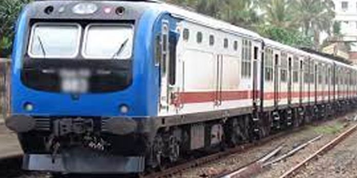 ട്രെയിനില് ടിടിഇക്കു മര്ദനം, അന്യസംസ്ഥാന തൊഴിലാളികള് അറസ്റ്റില് ട്രെയിനില് ടിടിഇക്കു മര്ദനം, അന്യസംസ്ഥാന തൊഴിലാളികള് അറസ്റ്റില്