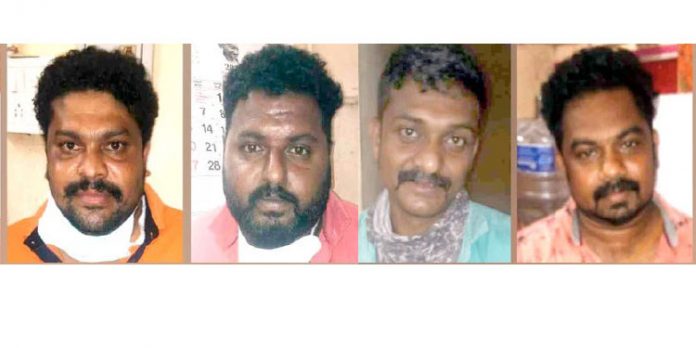 വീടുകയറി കുടുംബാംഗങ്ങളെ ആക്രമിച്ച സംഭവത്തില് നാലുപേര് അറസ്റ്റില് വീടുകയറി കുടുംബാംഗങ്ങളെ ആക്രമിച്ച സംഭവത്തില് നാലുപേര് അറസ്റ്റില്