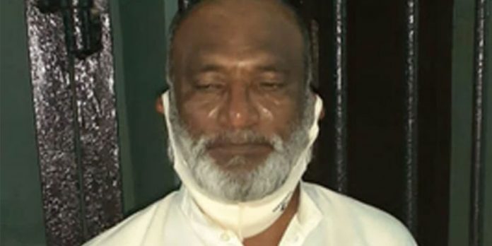 മദ്രസയില് വെച്ച് പെണ്കുട്ടിയെ പീഡിപ്പിച്ച ഉസ്താദ് അറസ്റ്റില് ; ദൃശ്യങ്ങള് പകര്ത്തിയ ആളെ എസ്ഡിപിഐ ആക്രമിച്ചു മദ്രസയില് വെച്ച് പെണ്കുട്ടിയെ പീഡിപ്പിച്ച ഉസ്താദ് അറസ്റ്റില് ; ദൃശ്യങ്ങള് പകര്ത്തിയ ആളെ എസ്ഡിപിഐ ആക്രമിച്ചു