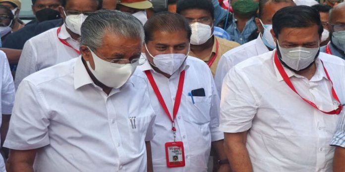 പോലീസില് കുഴപ്പക്കാരുണ്ടെന്ന് മുഖ്യമന്ത്രി പിണറായി വിജയന് പോലീസില് കുഴപ്പക്കാരുണ്ടെന്ന് മുഖ്യമന്ത്രി പിണറായി വിജയന്