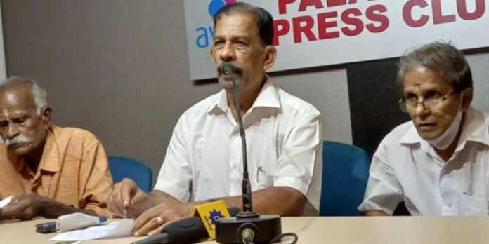 സംസ്ഥാന സര്ക്കാര് പ്രവര്ത്തിക്കുന്നത് ബാറുടമകള്ക്കും ലഹരി മാഫിയകള്ക്കും വേണ്ടി : എ.കെ സുല്ത്താന് സംസ്ഥാന സര്ക്കാര് പ്രവര്ത്തിക്കുന്നത് ബാറുടമകള്ക്കും ലഹരി മാഫിയകള്ക്കും വേണ്ടി : എ.കെ സുല്ത്താന്