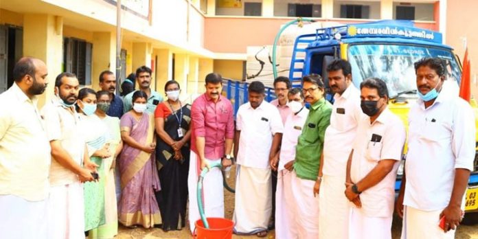 സിപിഐ പത്തനംതിട്ട ലോക്കൽ കമ്മറ്റിയുടെ നേതൃത്വത്തിൽ കുടിവെള്ളം എത്തിച്ചു നൽകി സിപിഐ പത്തനംതിട്ട ലോക്കൽ കമ്മറ്റിയുടെ നേതൃത്വത്തിൽ കുടിവെള്ളം എത്തിച്ചു നൽകി