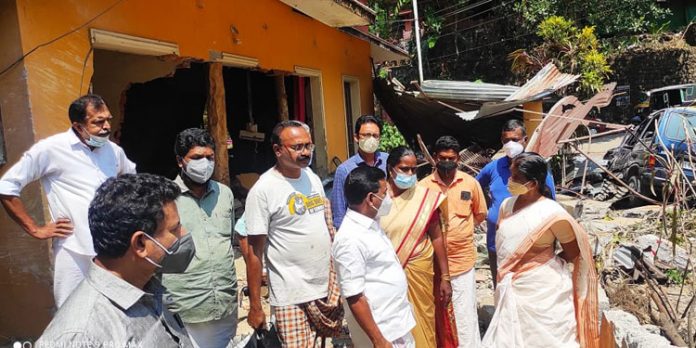 സ്വകാര്യ ക്രഷർ യൂണിറ്റിൽ നടക്കുന്ന നിയമലംഘനങ്ങളെ കുറിച്ച് സമഗ്ര അന്വേഷണം നടത്തും : അഡ്വ.പ്രമോദ്നാരായൺ എംഎൽഎ സ്വകാര്യ ക്രഷർ യൂണിറ്റിൽ നടക്കുന്ന നിയമലംഘനങ്ങളെ കുറിച്ച് സമഗ്ര അന്വേഷണം നടത്തും : അഡ്വ.പ്രമോദ്നാരായൺ എംഎൽഎ