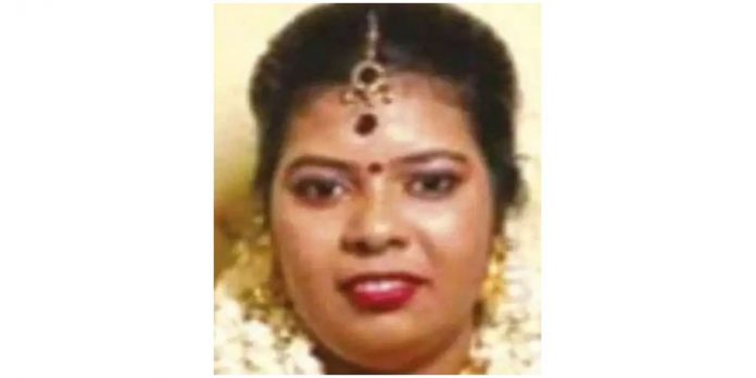 പ്രസവത്തെ തുടര്ന്ന് യുവതി മരിച്ചു ; ചികിത്സാപ്പിഴവ് ആണെന്ന് ബന്ധുക്കള് പ്രസവത്തെ തുടര്ന്ന് യുവതി മരിച്ചു ; ചികിത്സാപ്പിഴവ് ആണെന്ന് ബന്ധുക്കള്