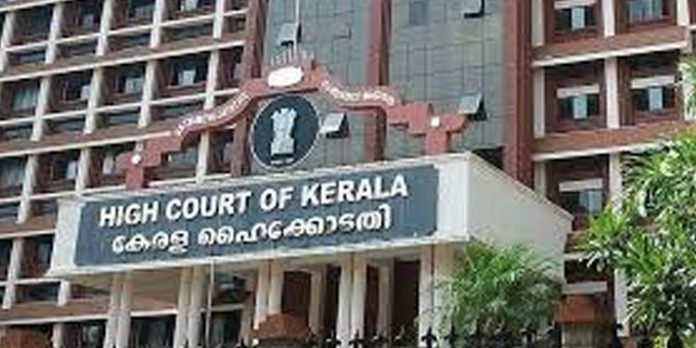 രവീന്ദ്രൻ പട്ടയങ്ങൾ റദ്ദാക്കാനുള്ള നടപടികൾ തുടരാം : ഹൈക്കോടതി രവീന്ദ്രൻ പട്ടയങ്ങൾ റദ്ദാക്കാനുള്ള നടപടികൾ തുടരാം : ഹൈക്കോടതി