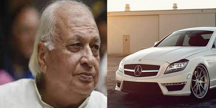 ഒന്നര ലക്ഷം കിലോ മീറ്റര് ഓടി ; പുതിയ ബെന്സ് കാര് വേണം ഗവര്ണര് ഒന്നര ലക്ഷം കിലോ മീറ്റര് ഓടി ; പുതിയ ബെന്സ് കാര് വേണം ഗവര്ണര്