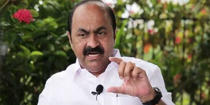 ഞാൻ മുഖ്യമന്ത്രിയോടാണ് ചോദിക്കുന്നത്, ആ സ്ഥാനത്ത് ഷംസീർ ഇരിക്കണ്ട ; പൊട്ടിത്തെറിച്ച് വിഡി സതീശൻ ഞാൻ മുഖ്യമന്ത്രിയോടാണ് ചോദിക്കുന്നത്, ആ സ്ഥാനത്ത് ഷംസീർ ഇരിക്കണ്ട ; പൊട്ടിത്തെറിച്ച് വിഡി സതീശൻ