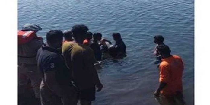 പിറന്നാളാഘോഷിക്കാനെത്തിയ സംഘം അപകടത്തിൽ പെട്ടു ; പെൺകുട്ടിക്കായി ജലാശയത്തിൽ തെരച്ചിൽ പിറന്നാളാഘോഷിക്കാനെത്തിയ സംഘം അപകടത്തിൽ പെട്ടു ; പെൺകുട്ടിക്കായി ജലാശയത്തിൽ തെരച്ചിൽ