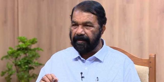 വിദ്യാര്ത്ഥിനികളുടെ തട്ടം മാറ്റിച്ച എയ്ഡഡ് സ്കൂള് മാനേജ്മെന്റിന്റെ നടപടി അനുവദിക്കില്ല : വിദ്യാഭ്യാസമന്ത്രി വിദ്യാര്ത്ഥിനികളുടെ തട്ടം മാറ്റിച്ച എയ്ഡഡ് സ്കൂള് മാനേജ്മെന്റിന്റെ നടപടി അനുവദിക്കില്ല : വിദ്യാഭ്യാസമന്ത്രി