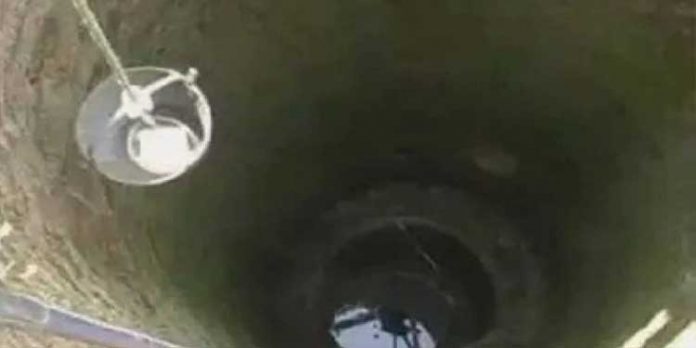 കിണറ്റില്വീണ പേരക്കുട്ടിയെ രക്ഷിക്കാന് പിന്നാലെ ചാടി അമ്മൂമ്മ കിണറ്റില്വീണ പേരക്കുട്ടിയെ രക്ഷിക്കാന് പിന്നാലെ ചാടി അമ്മൂമ്മ