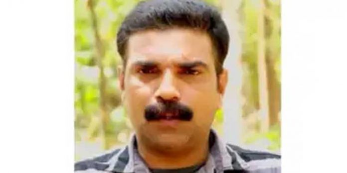 മൊഴിമാറ്റിയാല് 25 ലക്ഷം രൂപയും 5 സെന്റ് ഭൂമിയും വാഗ്ദാനം മൊഴിമാറ്റിയാല് 25 ലക്ഷം രൂപയും 5 സെന്റ് ഭൂമിയും വാഗ്ദാനം