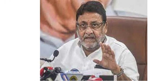 മുംബൈ ഭീകരാക്രമണവുമായി ബന്ധം നവാബ് മാലിക്കിനെതിരെ തെളിവ് ലഭിച്ചതായി ഇ.ഡി മുംബൈ ഭീകരാക്രമണവുമായി ബന്ധം നവാബ് മാലിക്കിനെതിരെ തെളിവ് ലഭിച്ചതായി ഇ.ഡി