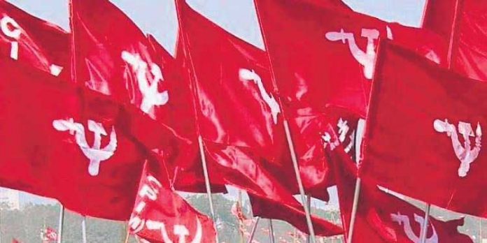 നടപ്പാത കയ്യേറി കൊടിതോരണങ്ങള് ; സിപിഎമ്മിനെതിരെ രൂക്ഷവിമര്ശനവുമായി ഹൈക്കോടതി നടപ്പാത കയ്യേറി കൊടിതോരണങ്ങള് ; സിപിഎമ്മിനെതിരെ രൂക്ഷവിമര്ശനവുമായി ഹൈക്കോടതി