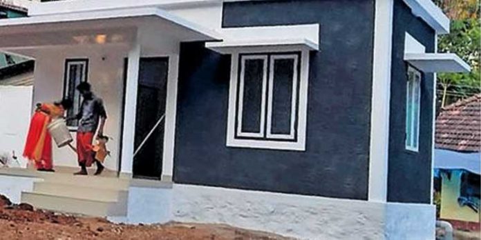 ചോര്ച്ച അടയ്ക്കാന് തകരഷീറ്റ് ചോദിച്ചു ; ഷിനുവിന് ലഭിച്ചതാകട്ടെ പുതിയ വീട് ചോര്ച്ച അടയ്ക്കാന് തകരഷീറ്റ് ചോദിച്ചു ; ഷിനുവിന് ലഭിച്ചതാകട്ടെ പുതിയ വീട്