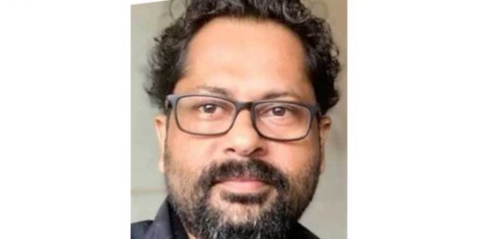 വിദ്യാര്ത്ഥിനിയെ പീഡിപ്പിച്ചെന്ന പരാതിയില് അധ്യാപകനെ സസ്പെന്ഡ് ചെയ്തു വിദ്യാര്ത്ഥിനിയെ പീഡിപ്പിച്ചെന്ന പരാതിയില് അധ്യാപകനെ സസ്പെന്ഡ് ചെയ്തു