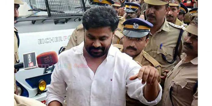നടി ആക്രമിക്കപ്പെട്ട കേസ് ; വിചാരണ പൂര്ത്തിയാക്കാന് കൂടുതല് സമയം വേണമെന്ന് കോടതി നടി ആക്രമിക്കപ്പെട്ട കേസ് ; വിചാരണ പൂര്ത്തിയാക്കാന് കൂടുതല് സമയം വേണമെന്ന് കോടതി