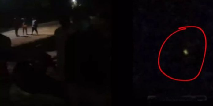 ചെറാട് മലയില് വീണ്ടും ആളുകള് ; താഴെ എത്തിച്ച് വനംവകുപ്പ് ചെറാട് മലയില് വീണ്ടും ആളുകള് ; താഴെ എത്തിച്ച് വനംവകുപ്പ്