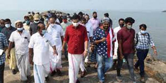 ചാലിയം ബീച്ച് ടൂറിസം വികസനം ; പത്തു കോടിയുടെ പദ്ധതിയുമായി ടൂറിസം വകുപ്പ് ചാലിയം ബീച്ച് ടൂറിസം വികസനം ; പത്തു കോടിയുടെ പദ്ധതിയുമായി ടൂറിസം വകുപ്പ്