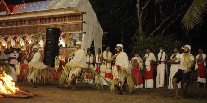 കോട്ടാങ്ങൽ കരയുടെ വലിയ പടയണി നാളെ കോട്ടാങ്ങൽ കരയുടെ വലിയ പടയണി നാളെ