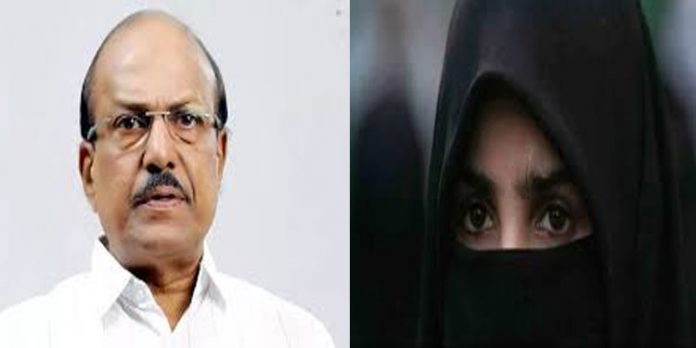 മുസ്ലിം പെൺകുട്ടികളെ ഭയപ്പെടുത്താനാണെങ്കിൽ അത് നടക്കില്ല’ : കുഞ്ഞാലിക്കുട്ടി മുസ്ലിം പെൺകുട്ടികളെ ഭയപ്പെടുത്താനാണെങ്കിൽ അത് നടക്കില്ല’ : കുഞ്ഞാലിക്കുട്ടി