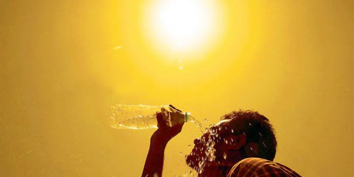 കേരളം ചുട്ടു പഴുക്കുന്നു ; കാലാവസ്ഥാ നിരീക്ഷണത്തിന് തിരിച്ചടിയായി ഓട്ടോമേറ്റഡ് വെതർ സ്റ്റേഷനുകളുടെ അഭാവം കേരളം ചുട്ടു പഴുക്കുന്നു ; കാലാവസ്ഥാ നിരീക്ഷണത്തിന് തിരിച്ചടിയായി ഓട്ടോമേറ്റഡ് വെതർ സ്റ്റേഷനുകളുടെ അഭാവം