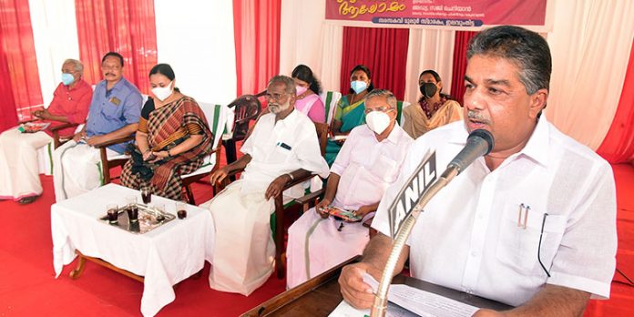 മൂലൂര് സ്മാരകം വികസനത്തിന് ഭൂമി ഏറ്റെടുക്കുന്നതിനുള്ള തടസങ്ങള് പരിഹരിക്കും – മന്ത്രി സജി ചെറിയാന് മൂലൂര് സ്മാരകം വികസനത്തിന് ഭൂമി ഏറ്റെടുക്കുന്നതിനുള്ള തടസങ്ങള് പരിഹരിക്കും – മന്ത്രി സജി ചെറിയാന്