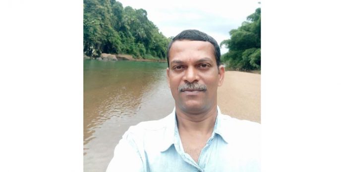 എരുമേലിയിൽ ബൈക്കും സ്കൂട്ടറും കൂട്ടിയിടിച്ച് ഗൃഹനാഥന് മരിച്ചു എരുമേലിയിൽ ബൈക്കും സ്കൂട്ടറും കൂട്ടിയിടിച്ച് ഗൃഹനാഥന് മരിച്ചു