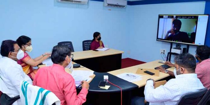 വിദ്യാഭ്യാസ വായ്പയിലൂടെ ബാങ്കുകള് സഹായിക്കുന്നത് ഓരോ കുടുംബത്തെ കൂടെ : ആന്റോ ആന്റണി എംപി വിദ്യാഭ്യാസ വായ്പയിലൂടെ ബാങ്കുകള് സഹായിക്കുന്നത് ഓരോ കുടുംബത്തെ കൂടെ : ആന്റോ ആന്റണി എംപി