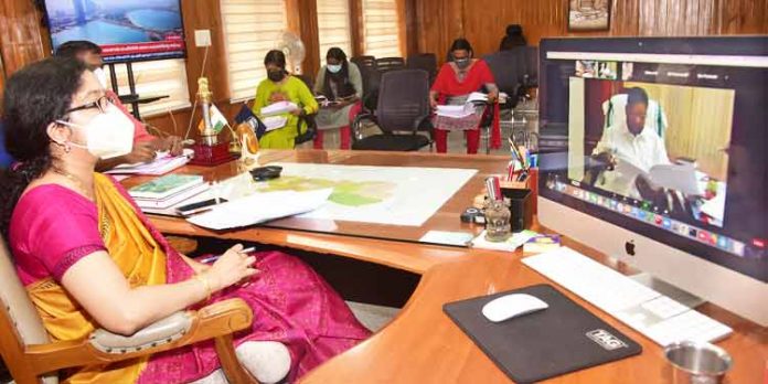വികസനപ്രവര്ത്തനങ്ങളുടെ പുരോഗതി പതിനഞ്ച് ദിവസം കൂടുമ്പോള് ബന്ധപ്പെട്ടവരെ അറിയിക്കണം : ഡെപ്യൂട്ടി സ്പീക്കര് വികസനപ്രവര്ത്തനങ്ങളുടെ പുരോഗതി പതിനഞ്ച് ദിവസം കൂടുമ്പോള് ബന്ധപ്പെട്ടവരെ അറിയിക്കണം : ഡെപ്യൂട്ടി സ്പീക്കര്