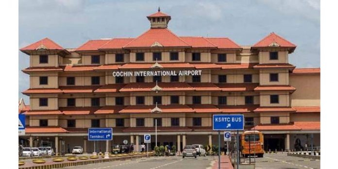 വയർ കട്ടറിൽ ഒളിപ്പിച്ച് സ്വർണം കടത്താൻ ശ്രമം ; പെരുമ്പാവൂർ സ്വദേശി പിടിയിൽ വയർ കട്ടറിൽ ഒളിപ്പിച്ച് സ്വർണം കടത്താൻ ശ്രമം ; പെരുമ്പാവൂർ സ്വദേശി പിടിയിൽ