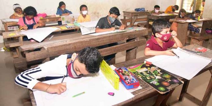 ദേശീയ ബാലചിത്രരചനാ മത്സരം ശ്രദ്ധേയമായി ദേശീയ ബാലചിത്രരചനാ മത്സരം ശ്രദ്ധേയമായി