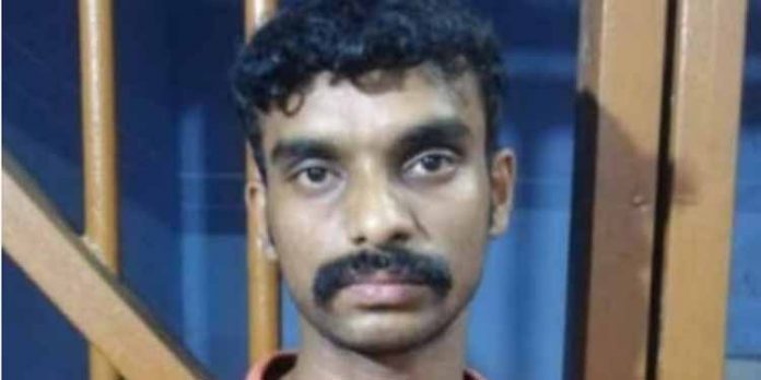 ബന്ധുവിന്റെ വീട്ടില് നിന്നും സ്വര്ണ്ണം മോഷ്ടിച്ച കേസില് യുവാവ് അറസ്റ്റില് ബന്ധുവിന്റെ വീട്ടില് നിന്നും സ്വര്ണ്ണം മോഷ്ടിച്ച കേസില് യുവാവ് അറസ്റ്റില്