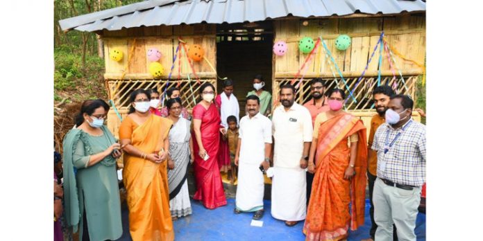 മലമ്പണ്ടാര കുടുംബങ്ങള്ക്ക് വീടൊരുക്കി കുടുംബശ്രീ മലമ്പണ്ടാര കുടുംബങ്ങള്ക്ക് വീടൊരുക്കി കുടുംബശ്രീ