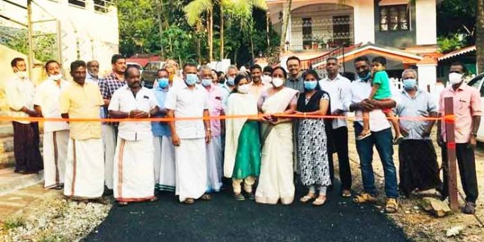 മങ്കുഴി – സെന്റ് തോമസ് കോളേജ് റോഡ് ഉദ്ഘാടനം ചെയ്തു മങ്കുഴി – സെന്റ് തോമസ് കോളേജ് റോഡ് ഉദ്ഘാടനം ചെയ്തു