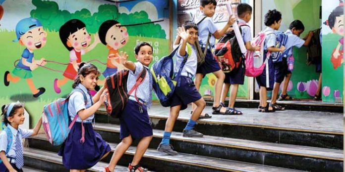 ഒന്നാം ക്ലാസ്സില് ചേരുന്നതിന് ആറ് വയസ്സ് പൂര്ത്തിയാകണം ; നിയമം കര്ശനമാക്കി ഒന്നാം ക്ലാസ്സില് ചേരുന്നതിന് ആറ് വയസ്സ് പൂര്ത്തിയാകണം ; നിയമം കര്ശനമാക്കി