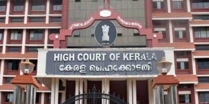 അപ്പീല് തള്ളി ; മീഡിയാ വണ് ചാനലിന്റെ സംപ്രക്ഷണം തടഞ്ഞ കേന്ദ്രസര്ക്കാര് നടപടി ശരിവച്ച് ഹൈക്കോടതി അപ്പീല് തള്ളി ; മീഡിയാ വണ് ചാനലിന്റെ സംപ്രക്ഷണം തടഞ്ഞ കേന്ദ്രസര്ക്കാര് നടപടി ശരിവച്ച് ഹൈക്കോടതി