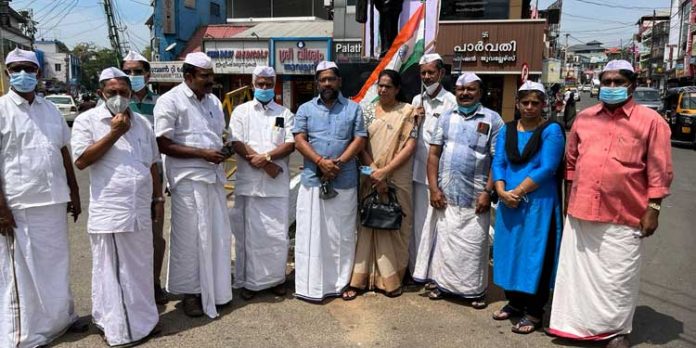 ഭാരത പൗരന്മാരുടെ സുരക്ഷിതത്വം ഉറപ്പുവരുത്താൻ കേന്ദ്രസർക്കാർ തയ്യാറാകണo ഭാരത പൗരന്മാരുടെ സുരക്ഷിതത്വം ഉറപ്പുവരുത്താൻ കേന്ദ്രസർക്കാർ തയ്യാറാകണo