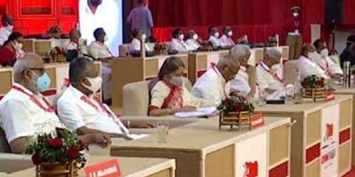 കസേരകളില് പുതുമുഖങ്ങള് വരും ; സിപിഎം സംസ്ഥാന സെക്രട്ടറിയേറ്റിലെ പ്രായപരിധി ഇളവ് മുഖ്യമന്ത്രിക്ക് മാത്രം കസേരകളില് പുതുമുഖങ്ങള് വരും ; സിപിഎം സംസ്ഥാന സെക്രട്ടറിയേറ്റിലെ പ്രായപരിധി ഇളവ് മുഖ്യമന്ത്രിക്ക് മാത്രം