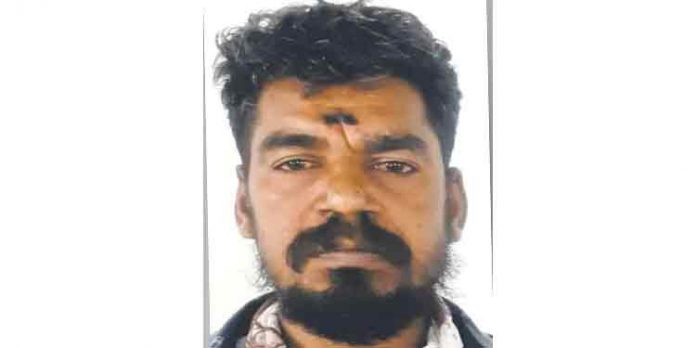 വീട് നിര്മ്മിക്കുന്നതിന് സര്ക്കാരില് നിന്നും ലഭിച്ച പണത്തിന്റെ പങ്ക് നല്കിയില്ല ; മകളുടെ കാല് തല്ലിയൊടിച്ച് അച്ഛന് വീട് നിര്മ്മിക്കുന്നതിന് സര്ക്കാരില് നിന്നും ലഭിച്ച പണത്തിന്റെ പങ്ക് നല്കിയില്ല ; മകളുടെ കാല് തല്ലിയൊടിച്ച് അച്ഛന്