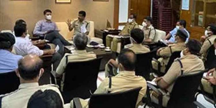 തുടര്ച്ചയായി ക്രിമിനല് കേസുകളില് ഉള്പ്പെടുന്നവരെ കരുതല് തടങ്കലില് പാര്പ്പിക്കാന് തീരുമാനം തുടര്ച്ചയായി ക്രിമിനല് കേസുകളില് ഉള്പ്പെടുന്നവരെ കരുതല് തടങ്കലില് പാര്പ്പിക്കാന് തീരുമാനം